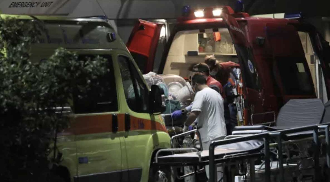 Λάρισα: 19χρονος τραυματίστηκε πολύ σοβαρά σε τροχαίο που έγινε τα ξημερώματα