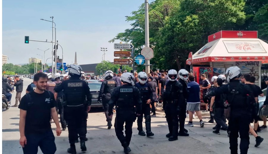Θεσσαλονίκη: Επί ποδός η ΕΛΑΣ για το ντέρμπι - Συνελήφθη οπαδός που είχε πάνω του σπάθα