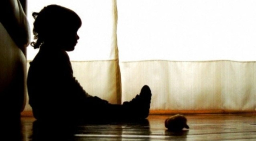 Ηράκλειο - Κακοποίηση 3χρονης: «Η κόρη μου την έκρυβε», λέει η γιαγιά της 