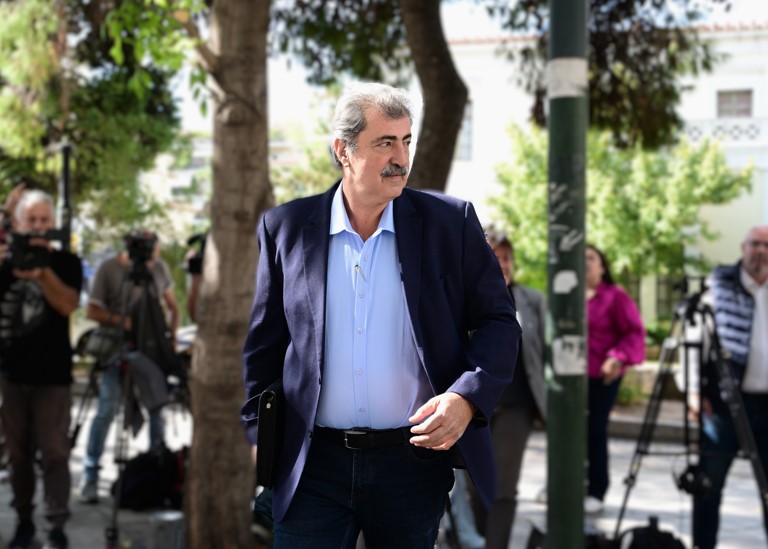 «Κράτος μαφίας που εκδικείται αυτούς που αποκάλυψαν σκάνδαλα»