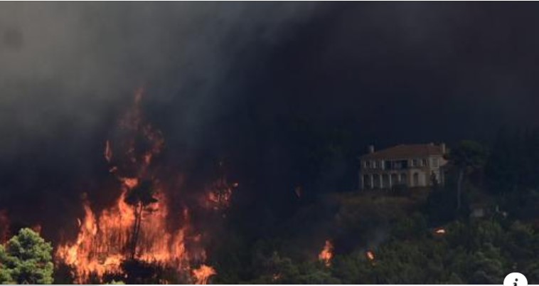 Μεγάλη φωτιά τώρα στον Βαρνάβα Αττικής: Καίγονται σπίτια – Ισχυροί άνεμοι στην περιοχή