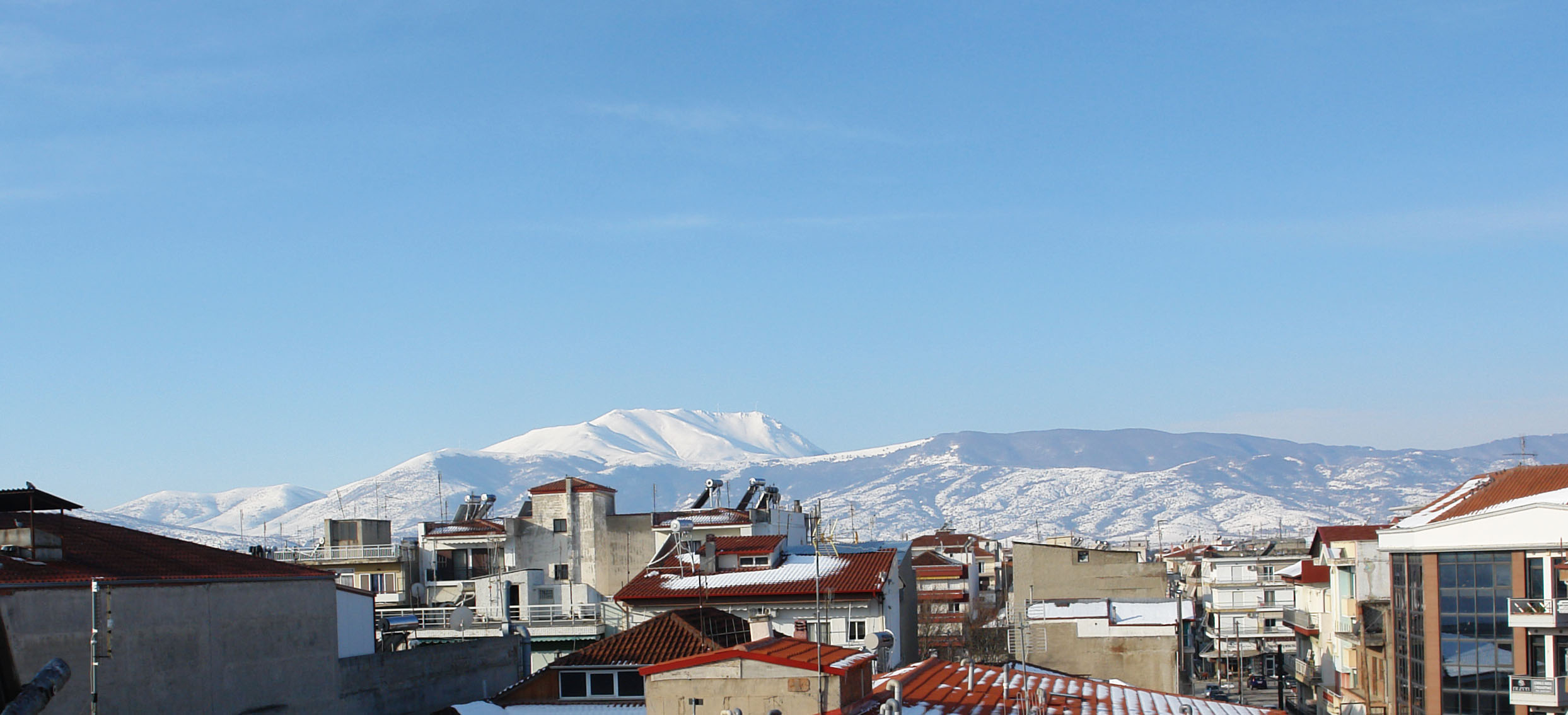 Παρατηρητήριον Σινιάτσκου, Βαρυφορτωμένο με χιόνια τα οποία καταλήγουν στα χωριά Άρδασσα-Κρυόβρυση-Αναρράχη στις παρυφές Μουρικίου