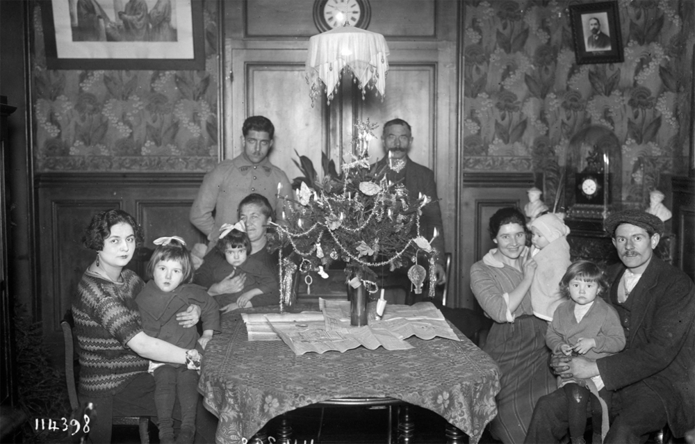 Το πρώτο δέντρο με λαμπάκια πριν από 140 χρόνια - Πώς ο Τόμας Έντισον «δημιούργησε» τα Χριστούγεννα