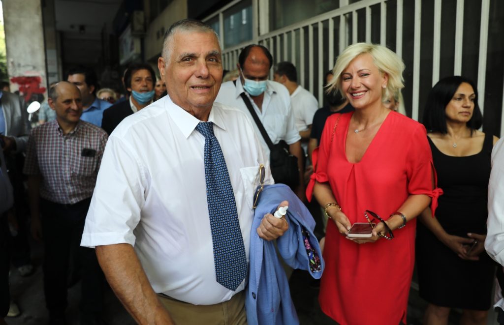 Ελεύθερη με περιοριστικό όρο η χήρα του Τράγκα, Μαρία Καρρά: Απολογήθηκε για ξέπλυμα βρώμικου χρήματος