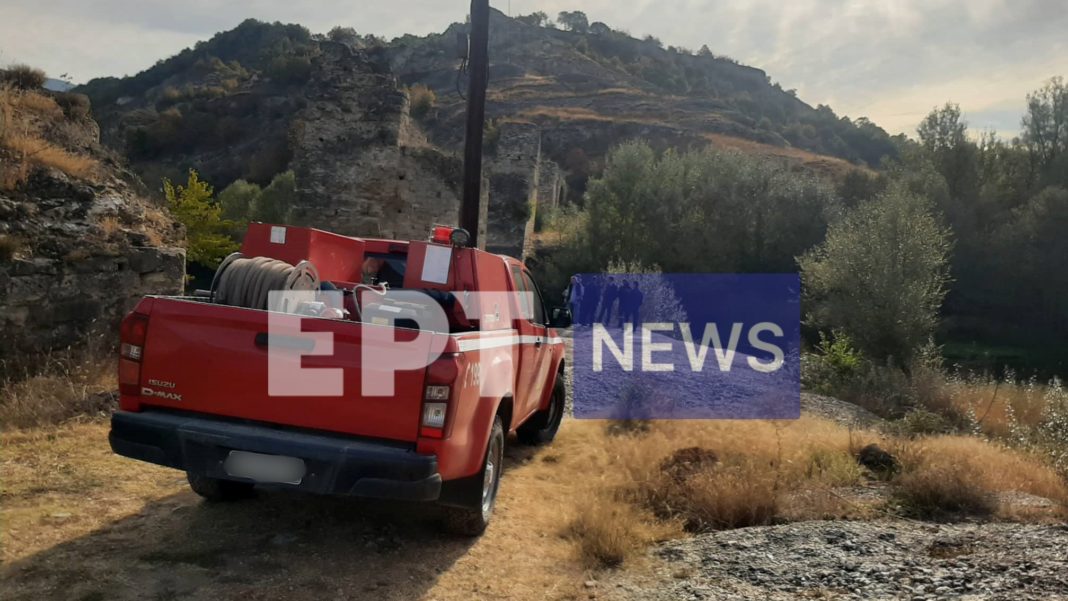 Όχημα χωρίς πινακίδες βυθισμένο στον ποταμό Αλιάκμονα κοντά στα Γρεβενά εντόπισε η Πυροσβεστική