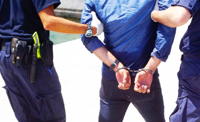 Σύλληψη 44χρονου αλλοδαπού στη Φλώρινα, διότι εκκρεμούσαν σε βάρος του Εντάλματα Σύλληψης και καταδικαστικές αποφάσεις