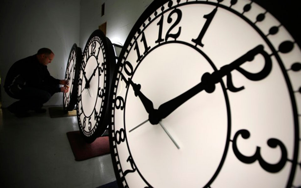  Αλλαγή ώρας: Μια ώρα μπροστά γυρίζουν τα ρολόγια την Κυριακή