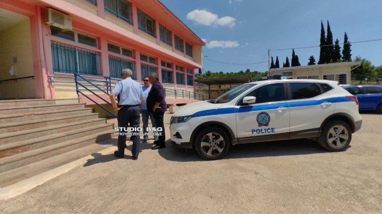 Πρωτοφανές περιστατικό στο Ναύπλιο – Έκλεισε εκλογικό τμήμα και απομακρύνθηκε δικαστικός αντιπρόσωπος
