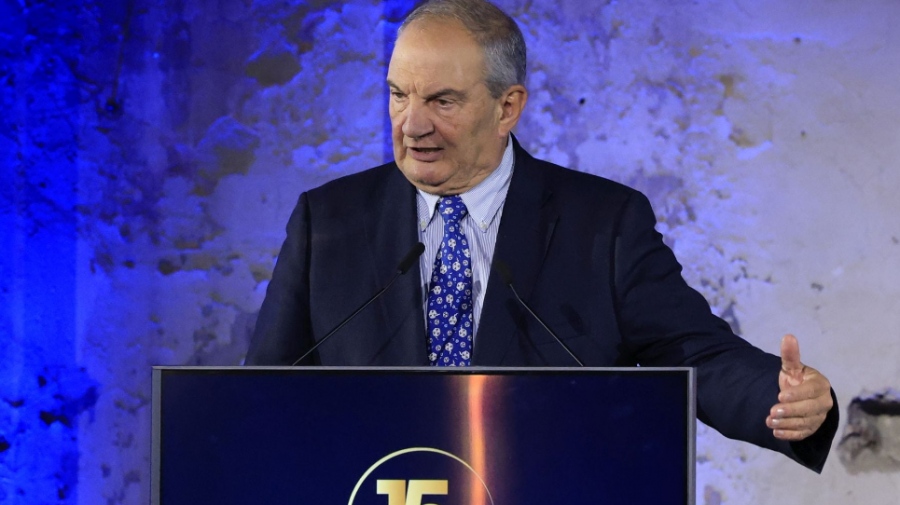 Κεραυνοί Καραμανλή: Δεν λειτουργεί η δημοκρατία - Παραδικαστικό, υποκλοπές, σκάνδαλα και εκβιασμοί επί Μητσοτάκη