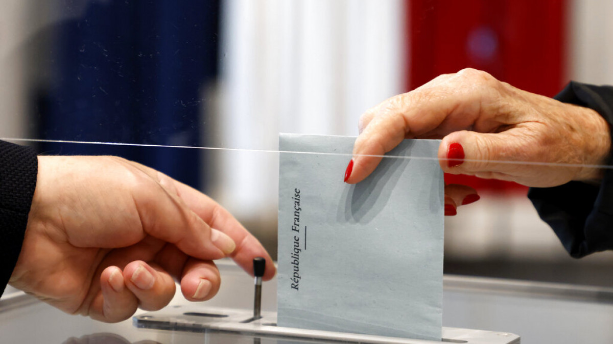Γαλλικές εκλογές: Μάχη στήθος με στήθος για το προβάδισμα -Τα πρώτα exit polls  