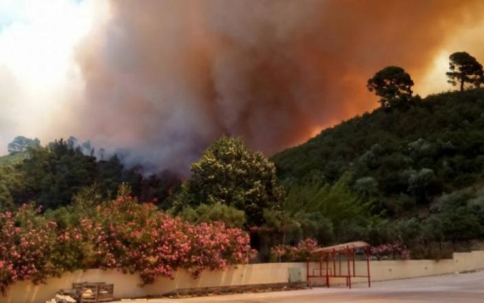 Εκκενώνουν τον Μαρμαρά – Μήνυμα από το 112