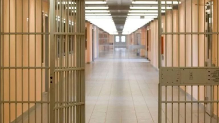  Δίμηνη φυλάκιση σε 40χρονο που παρενόχλησε νεαρή κοπέλα στα Χανιά  el