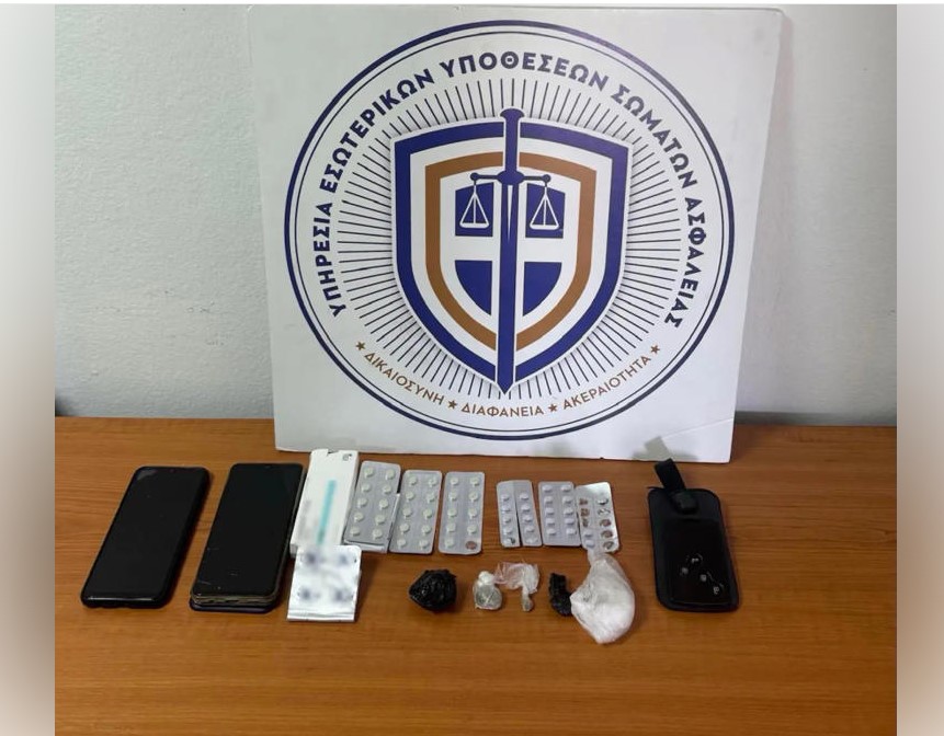 Συνελήφθη σωφρονιστικός υπάλληλος για μεταφορά ναρκωτικών στις φυλακές Κορυδαλλού