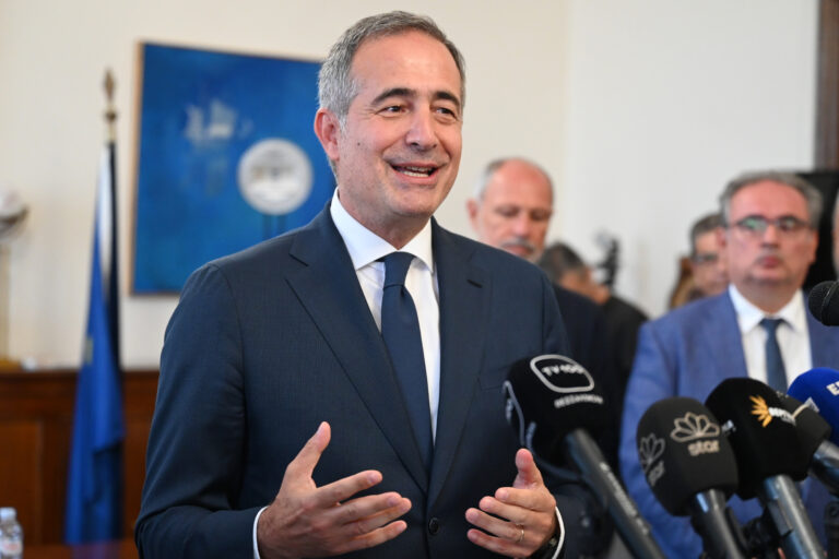 Ξαναχτύπησε ο κ. Κωνσταντινίδης - Να χρηματοδοτήσουν οι (ρακένδυτοι) Πολίτες τη ΔΕΗ μέσω ομολόγων