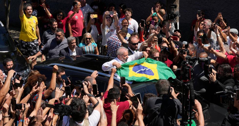 Ιστορική επικράτηση Λούλα μετά από εκλογές - θρίλερ στη Βραζιλία