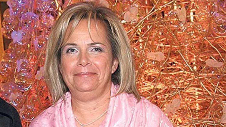  Συνελήφθη η πρώην σύζυγος του Τέρενς Κουίκ, Μαρίνα Ελευθερουδάκη, για ακάλυπτες επιταγές