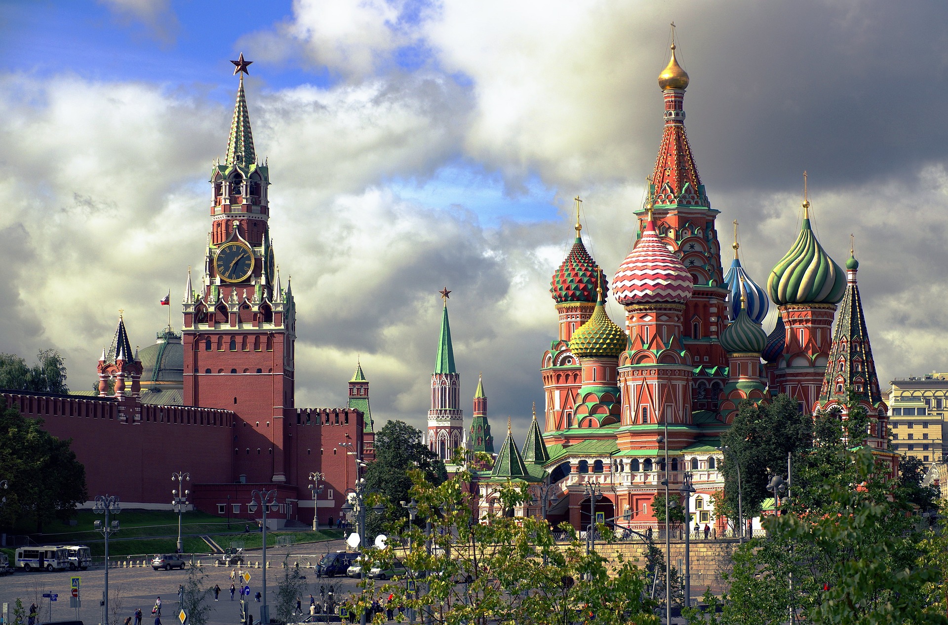 Σκληρά αντίποινα: Η Ρωσία θα κατάσχει περιουσιακά στοιχεία αμερικανικών εταιρειών που δραστηριοποιούνται εκεί