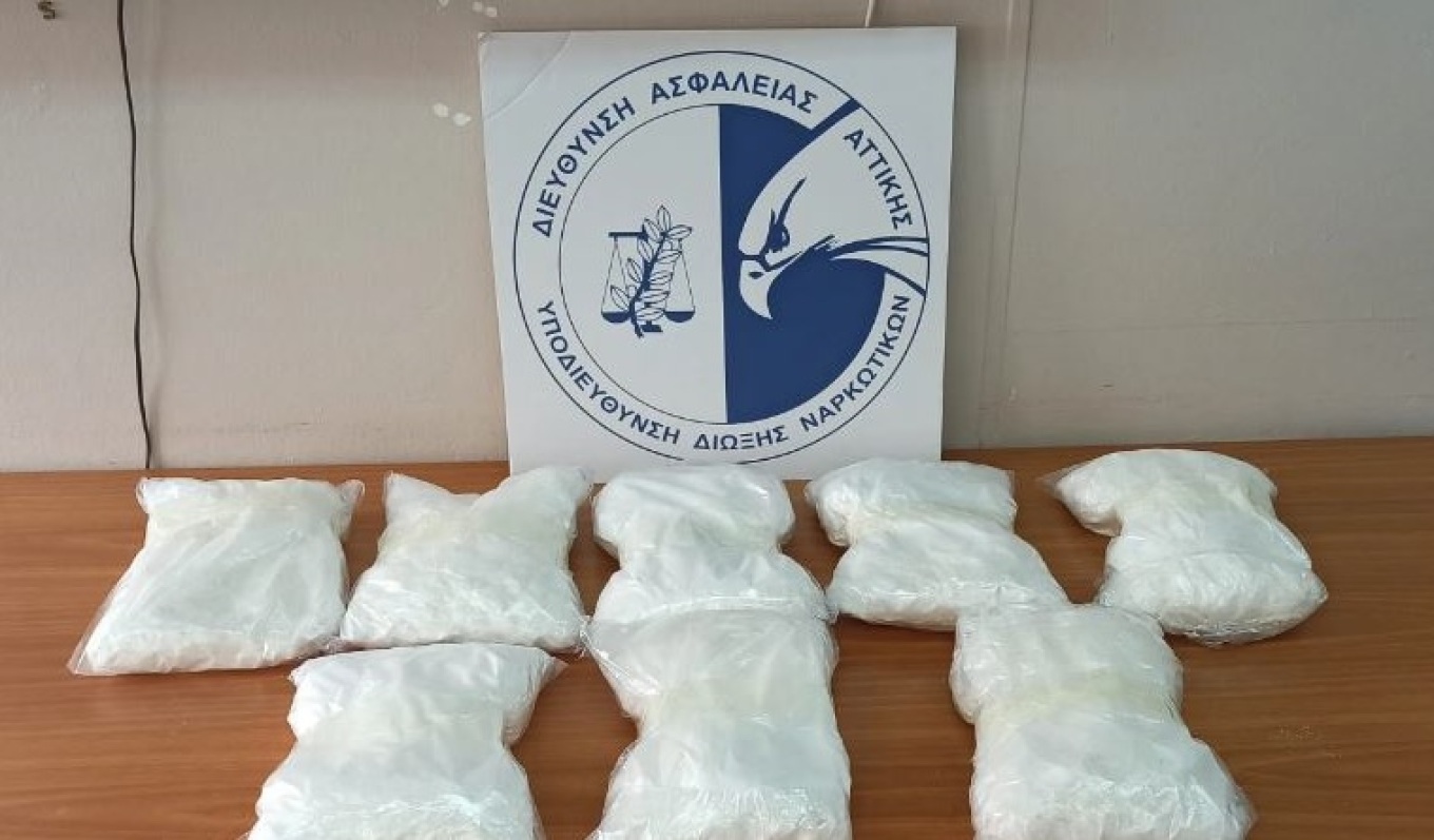 Αεροδρόμιο Ελεύθεριος Βενιζέλος: Δείτε πού είχαν κρύψει τα 13 κιλά κοκαΐνης οι δύο 24χρονες