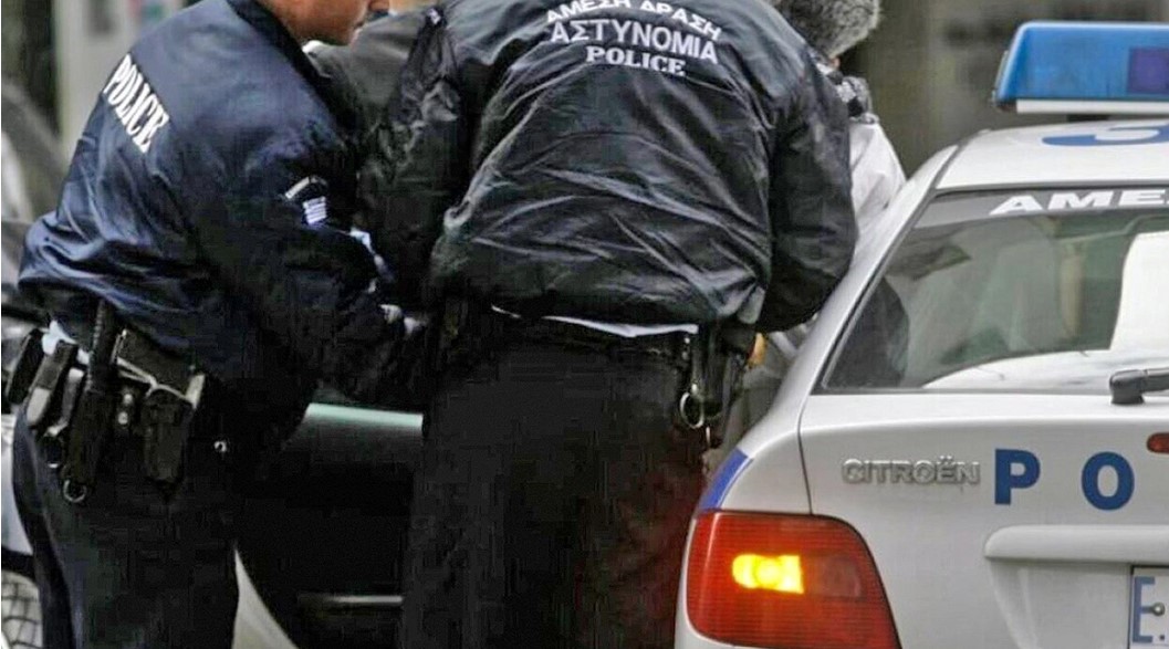 Ηγουμενίτσα: Αστυνομικός μετέφερε 100 κιλά κάνναβη με υπηρεσιακό όχημα - Επεισοδιακή καταδίωξη και τρεις συλλήψεις στην Ηγουμενίτσα