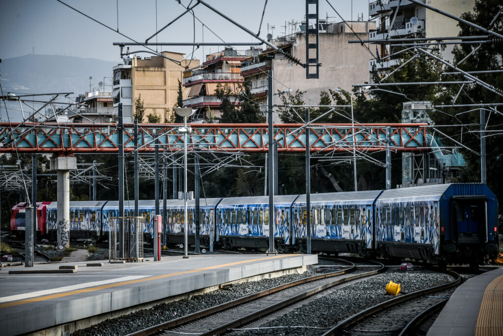 Σιδηρόδρομος: Παραλίγο νέα τραγωδία – Αποφεύχθηκε στο «παρά πέντε» σύγκρουση τρένων στον Κορινό Πιερίας