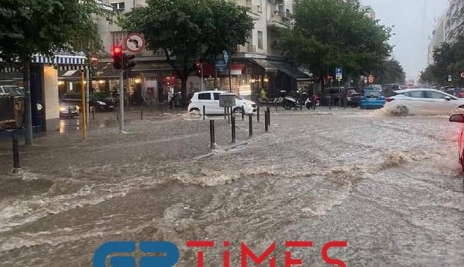 Χαλάζι και πλημμύρες στη Θεσσαλονίκη