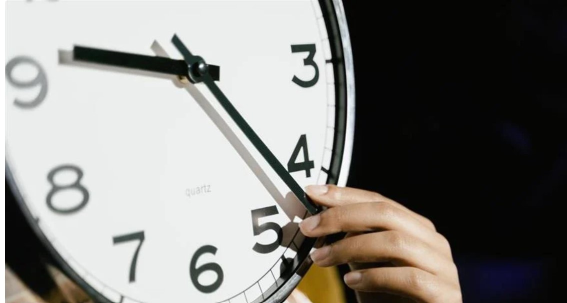 Αλλαγή ώρας 2022: Πότε γυρίζουμε τα ρολόγια μία ώρα μπροστά - Η ανακοίνωση του υπουργείου Υποδομών
