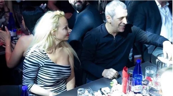 Θέμης Αδαμαντίδης: Τι κατέθεσε στην αστυνομία η σύντροφος του τραγουδιστή