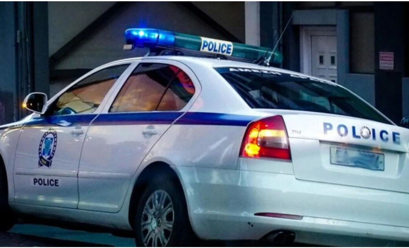 Το περιπολικό της ντροπής: Σε διαθεσιμότητα οι αστυνομικοί που περνουσαν κόκκινα φανάρια