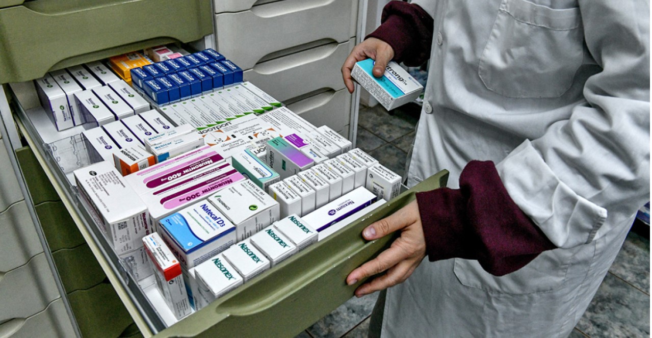 Φάρμακα: Με το σταγονόμετρο η προμήθεια 777 σκευασμάτων – Ένα κουτί σε κάθε φαρμακείο