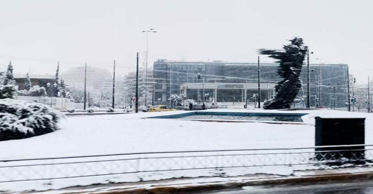 Κακοκαιρία «Μπάρμπαρα»: Κλειστή η Αθηνών-Λαμίας - Τηλε-Δευτέρα για σχολεία, δημόσιο - Τι ισχύει για επιχειρήσεις και καταστήματα