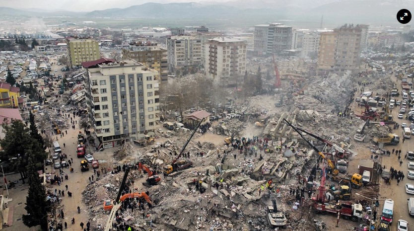 Σεισμός στην Τουρκία: Οι νεκροί θα ξεπεράσουν τους 50.000 εκτιμά ο Λέκκας
