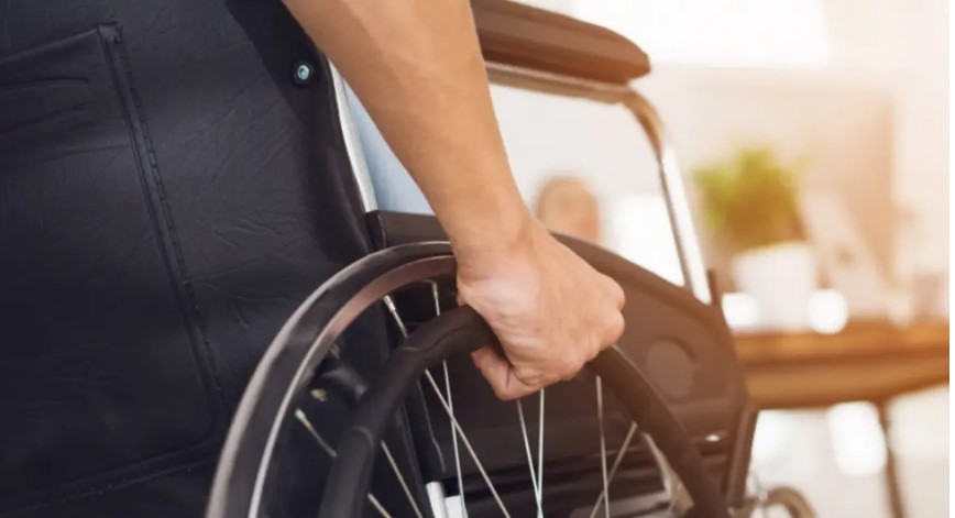Προσωπικός Βοηθός: Ξεκίνησε η εφαρμογή του προγράμματος για άτομα με αναπηρία