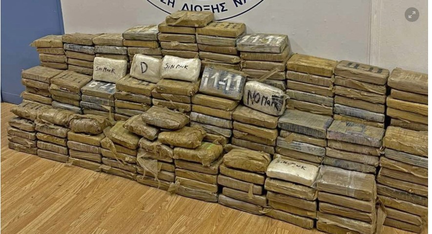 Θεσσαλονίκη: Σύλληψη επτά ατόμων που παρέλαβαν 100 κιλά κοκαΐνης από κοντέινερ στο λιμάνι