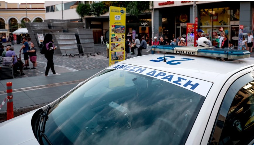 Άγρια συμπλοκή στο κέντρο της Αθήνας - Σοβαρά τραυματισμένος ένας 16χρονος Τον μαχαίρωσαν στην κοιλιά - Συνελήφθησαν δύο άτομα