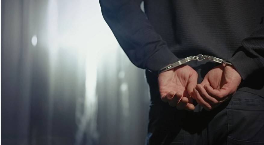 Θεσσαλονίκη: Συνέλαβαν 45χρονο που θώπευε 12χρονη