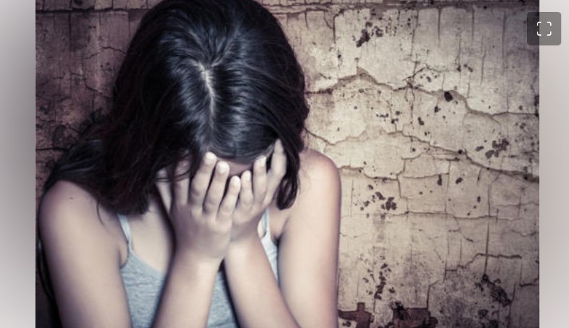 Λάρισα: Δίωξη σε 50χρονο για ασέλγεια σε ανήλικη – Της έδωσε 5 ευρώ για να «μην αποκαλύψει το μυστικό»