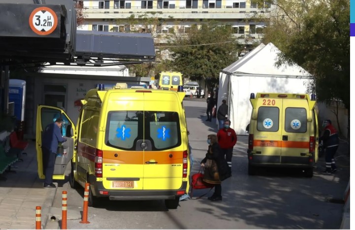 Θεσσαλονίκη: Δίχρονο αγοράκι έπεσε από μπαλκόνι πολυκατοικίας στη Νεάπολη - Έφθασε σε 10 λεπτά στο Ιπποκράτειο