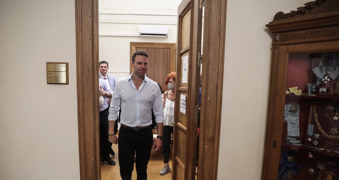 Ανοίγει τα χαρτιά του ο Κασσελάκης: Ενώπιος ενωπίω για πρώτη φορά με τους βουλευτές του ΣΥΡΙΖΑ
