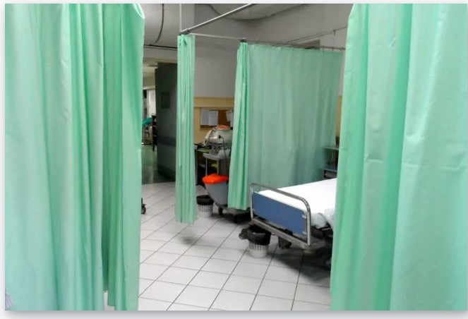 Λέσβος: Γραφείο τελετών δωροδοκούσε τραυματιοφορείς του νοσοκομείου – Δύο συλλήψεις