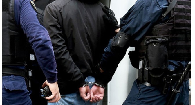 Συνελήφθη αστυνομικός για υπεξαίρεση υπηρεσιακών όπλων