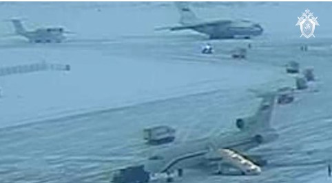 Ρωσία: Στη δημοσιότητα βίντεο που δείχνει Ουκρανούς αιχμαλώτους πολέμου να επιβιβάζονται στο αεροπλάνο που συνετρίβη
