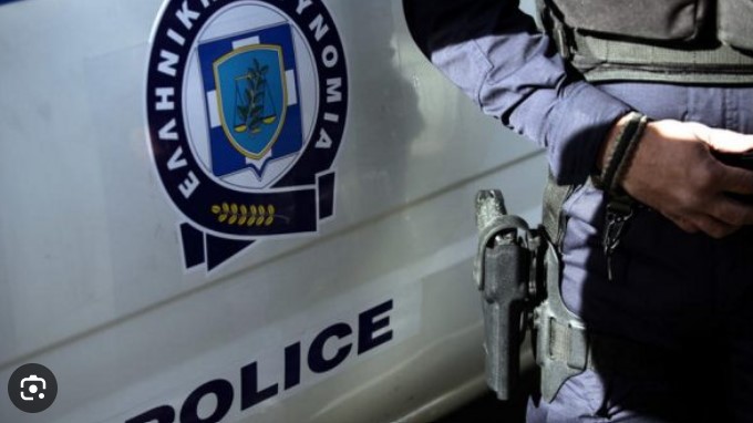 Εξιχνιάσθηκαν -4- περιπτώσεις απάτης που τελέσθηκαν στην περιοχή της Καστοριάς, για τις οποίες συνελήφθησαν άμεσα -2- άτομα