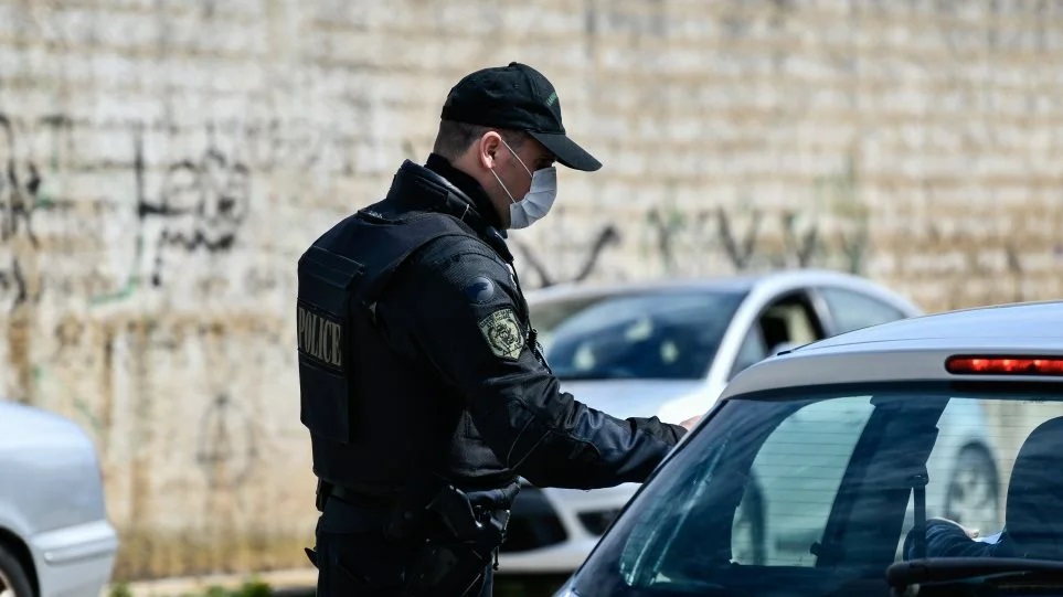 Θεσσαλονίκη: Αρνητές υποδύθηκαν τους αστυνομικούς και έκαναν έλεγχο σε χώρο διενέργειας rapid test!
