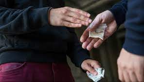 59χρονος ιατρός και 48χρονη ημεδαπή διακινούσαν ναρκωτικές ουσίες στην Πόλη της Κοζάνης