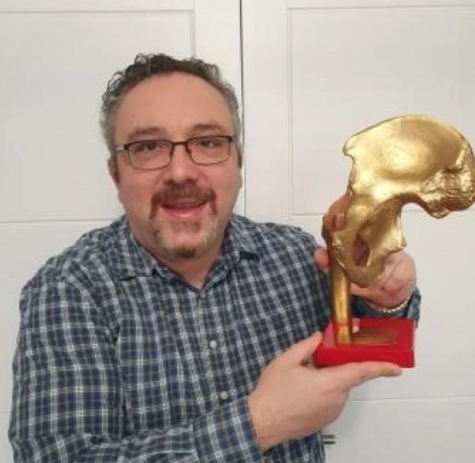 Βραβείο “Χρυσού Ισχίου” για τον Χειρούργο Ορθοπεδικό Αντώνη Παπαδόπουλο από την Πτολεμαϊδα σε νοσοκομείο της Σκωτίας