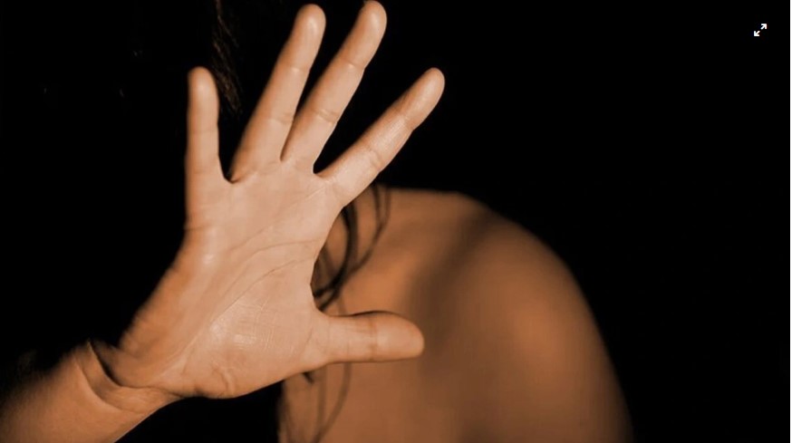 «Μου έλεγε ότι ήθελε να με βλέπει γυμνή, να μου κάνει παιδιά»: Σοκάρει η κατάθεση 14χρονης για τον 43χρονο βιαστή της