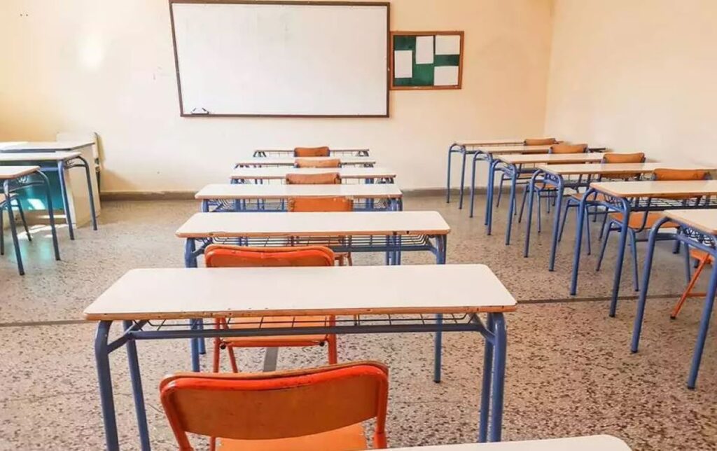 Τριήμερο εθνικό πένθος για την τραγωδία στα Τέμπη – Τι ισχύει για τα σχολεία