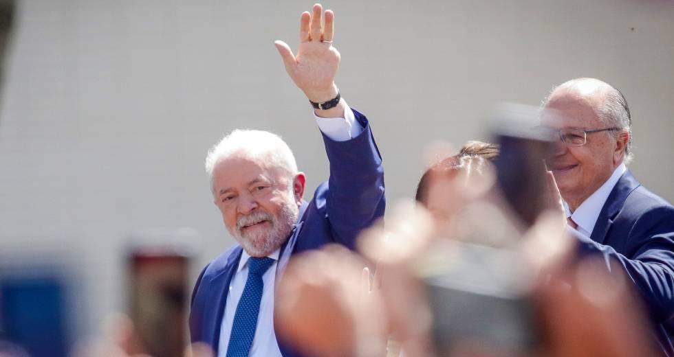  Βραζιλία: Ο Λούλα ντα Σίλβα ορκίστηκε πρόεδρος