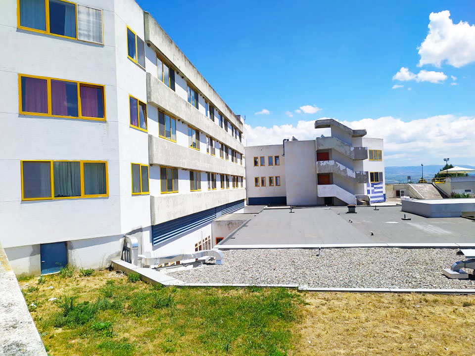 Ξεκίνησε το έργο της ανακαίνισης εξωτερικών χρωματισμών του “Μποδοσάκειου” Νοσοκομείου Πτολεμαΐδας