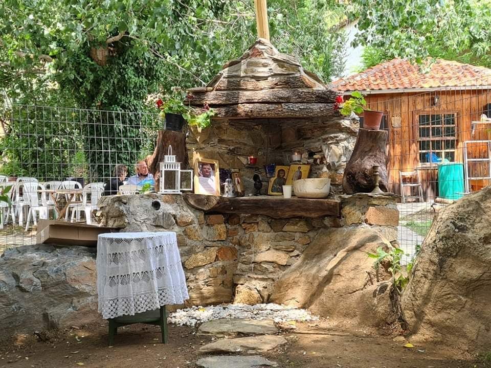 Τελέστηκε το ετήσιο μνημόσυνο του άτυχου 16χρονου απο το Βαρικό Αμυνταίου που κατανάλωσε δηλητηριασμένα μανιτάρια